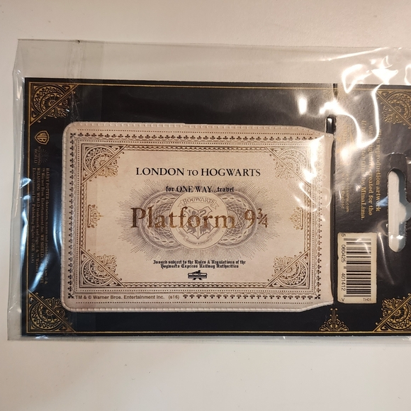 Official Harry Potter card holder NWT - Picture 2 of 5